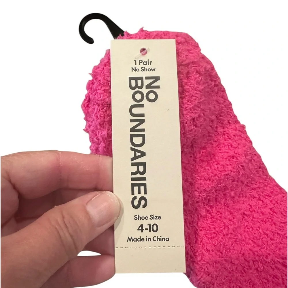No Boundaries Bubblegum Pink No Show Socks